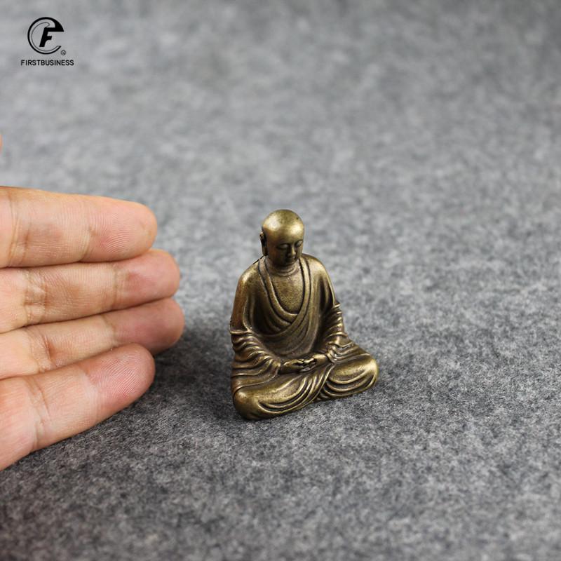 Antique Bronze Buddha Statue Mini Portable Brass Bodhisattva Sculpture Ornaments Home Feng Shui Decor Office Desk Decorations