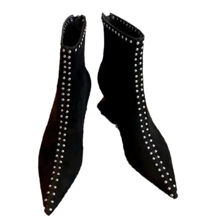 Handel zagraniczny duży rozmiar modne botki damskie 2024 jesień i zima nowe czarne szpiczaste elastyczne botki Martin zamszowe nitowane krótkie botki