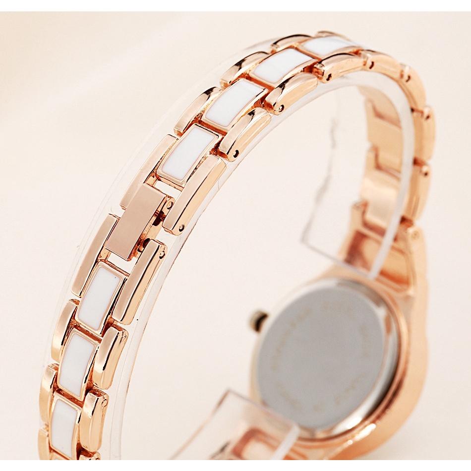 Montre à quartz tendance pour femme avec bracelet en acier qui s'adapte à tout