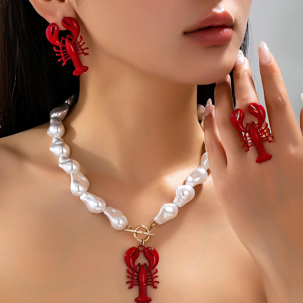 Elegant Baroque Ring & Heart Pendant Necklace Set with Faux Pearls Others