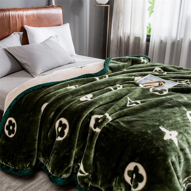 G5Z Thickened Raschel & Coral Flannel Winter Blanket for Dorms & Bedrooms