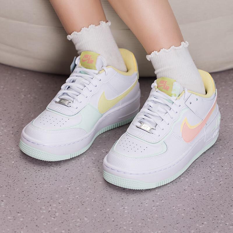 Nike Women s Force 1 Low-Top Lifestyle Sneakers Women US 6.5