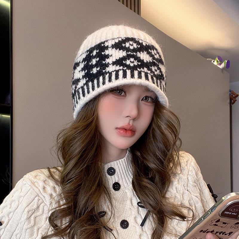 

Retro Color Matching Rhombus Versatile Thickened Warm Hat for Women Autumn and Winter Face Showing Small Woolen Hat Trendy M（56-58cm）