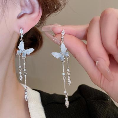 Auskarai – Kabantys auskarai