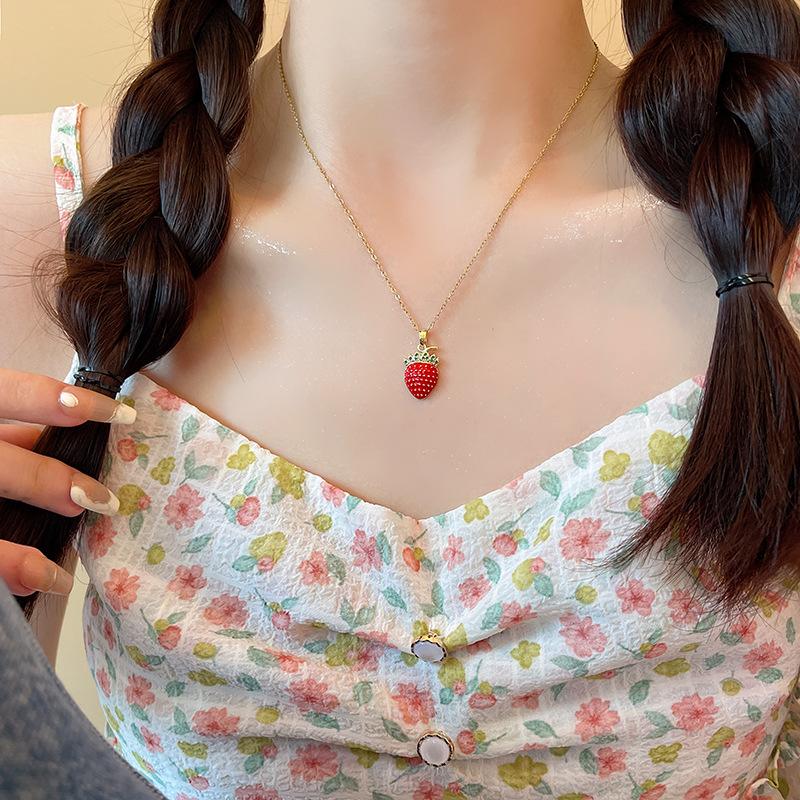 Butterfly zircon titanium steel necklace versatile niche light luxury collarbone chain with jewelry wholesale