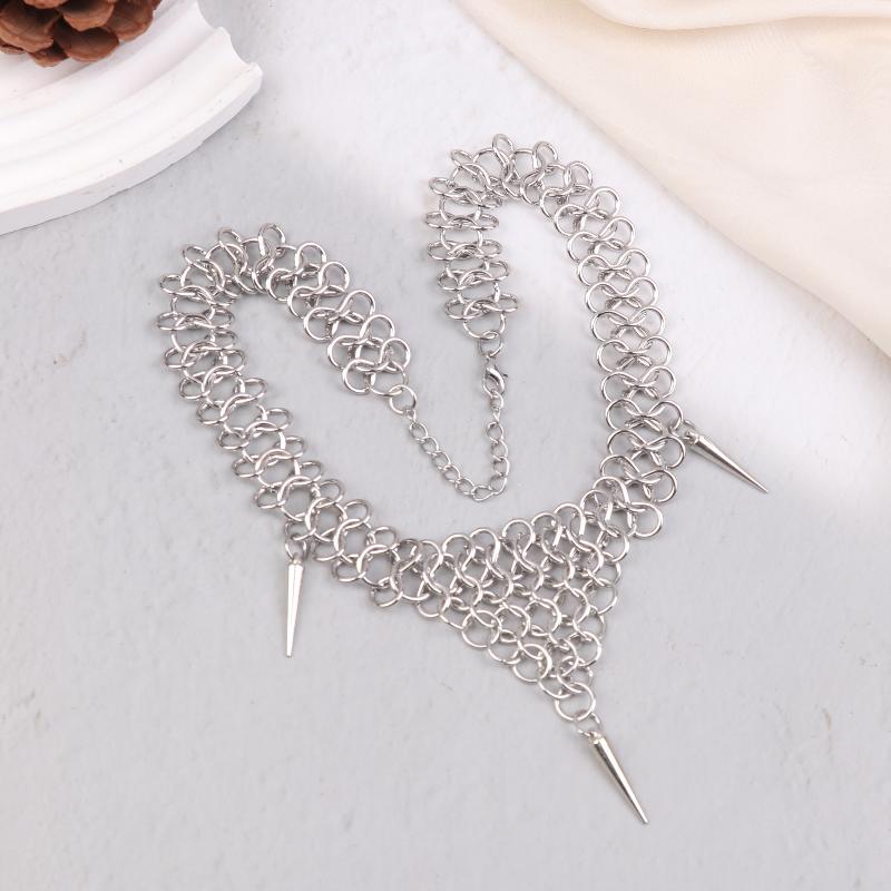 Gothic Hollow Ring Concatenation Chain Rivet Pendant Necklace For Women  Vintage Punk Geometric Accessories Gift