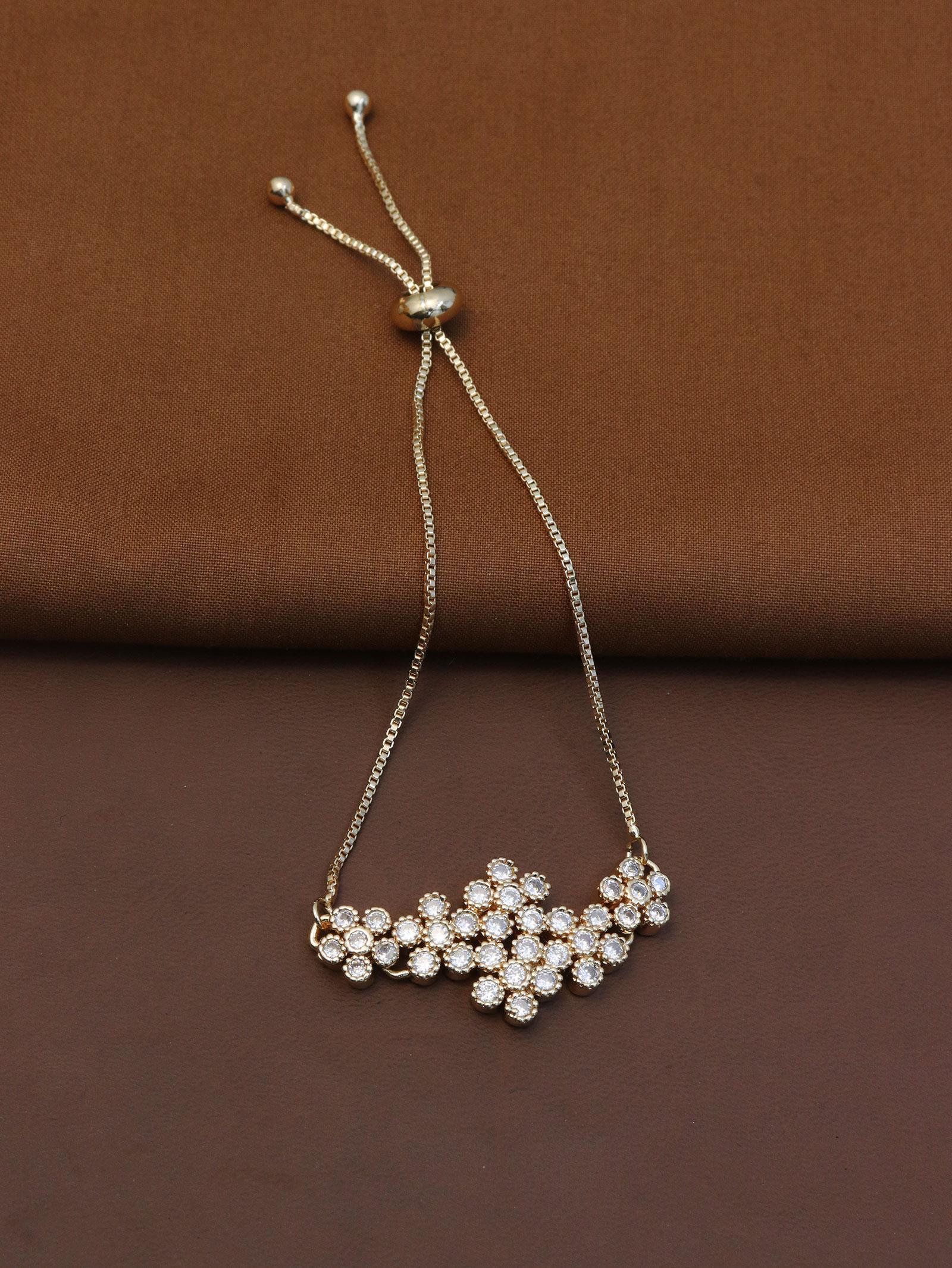 

Стильный браслет для девочек и женщин