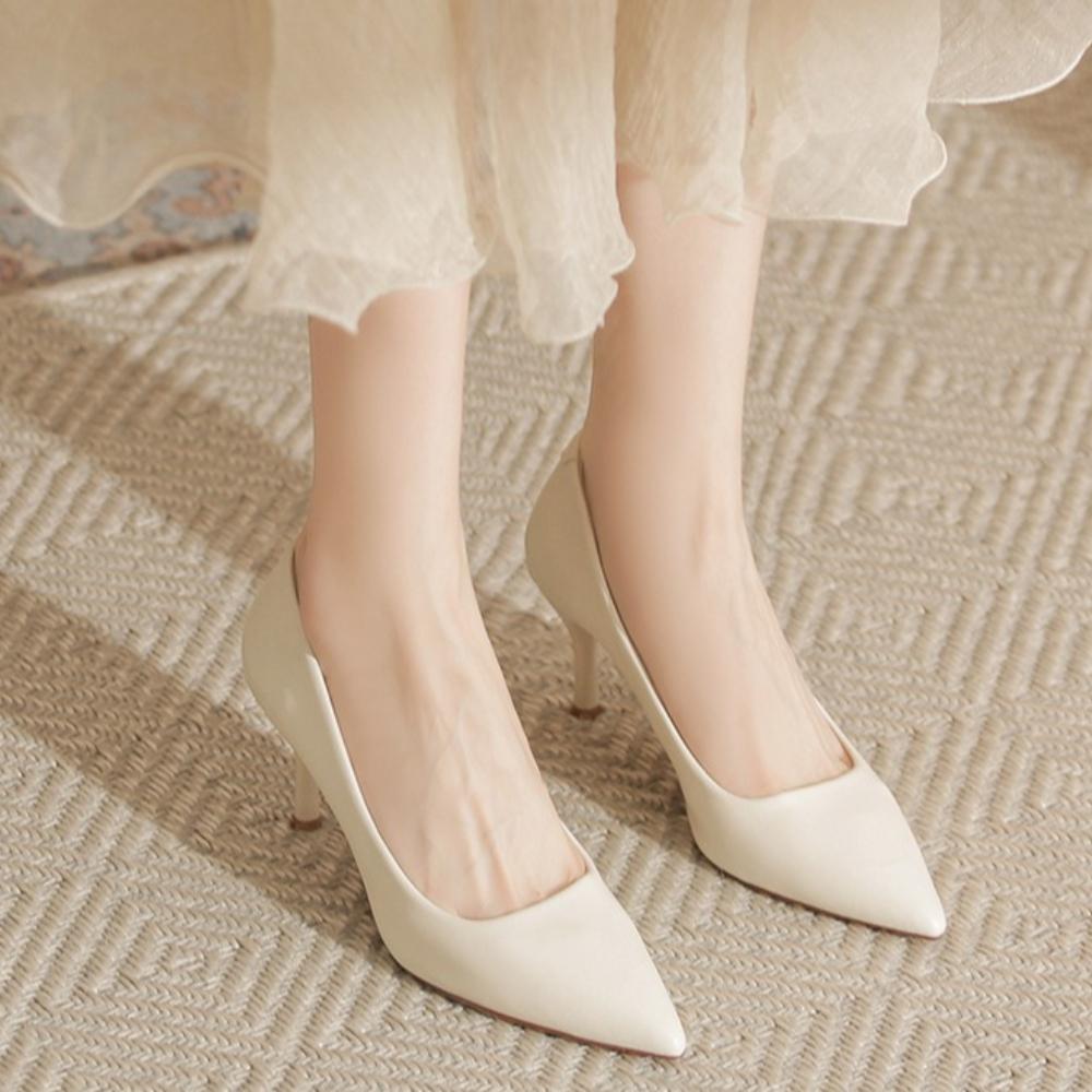 2026 Neue Damen-High Heels aus weichem Leder - Dünner Absatz Spitz zulaufende Spitze Off-White Professionelle Arbeitsschuhe, Ermüdungsfreie Füße, XCY41-Y5-8