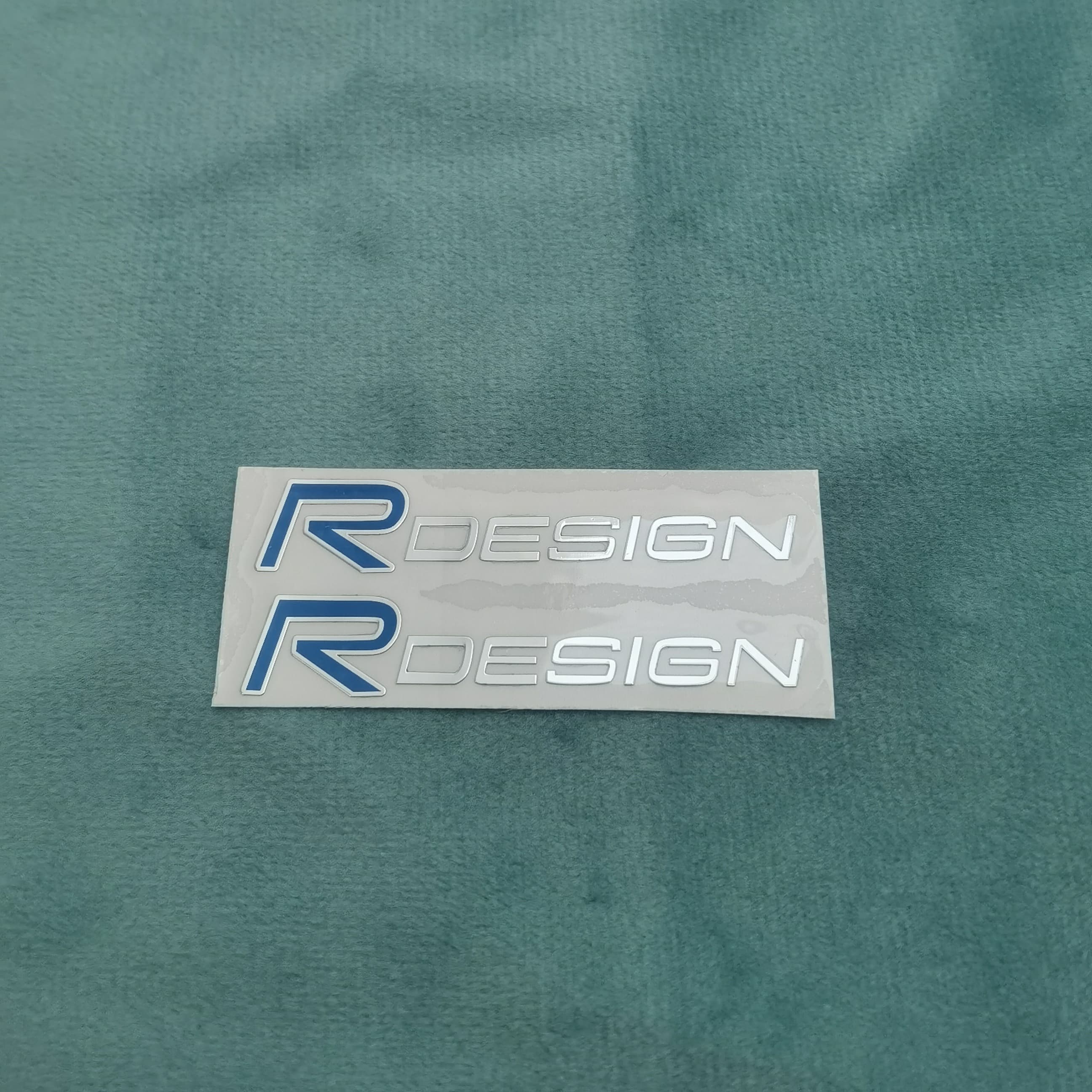 

2 шт. Алюминиевая эмблема центральной консоли автомобиля, Наклейка на внутреннюю часть запястья двери автомобиля, Значок на дверь/окно автомобиля для XC90 XC70 XC60 XC40 V90 V60 V50 V40 S60 S90 S80 C30 40mm x 8mm