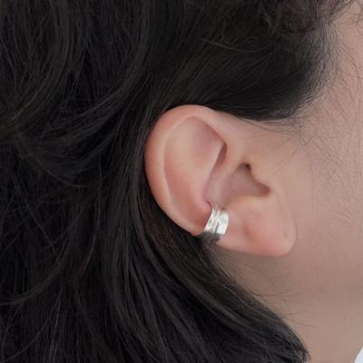 DE MOON fold medium zilveren oor cuff