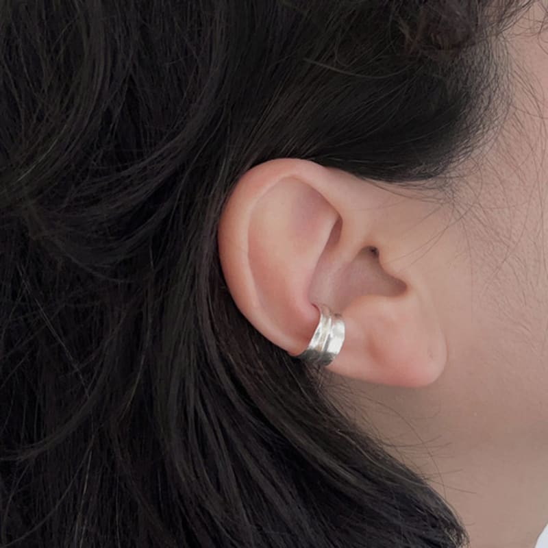 

DE MOON fold medium silver ear cuff silver
