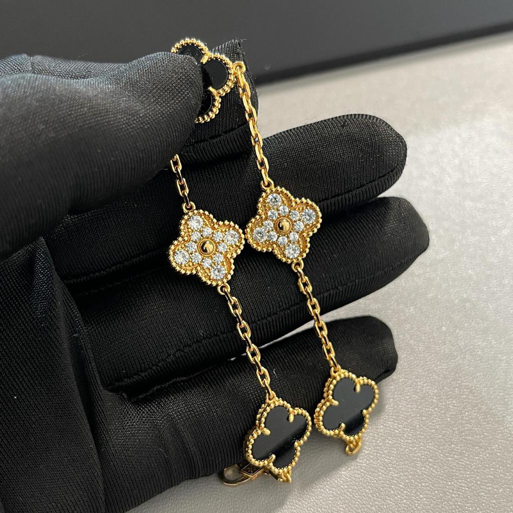 Gold Four-Leaf Clover & Five-Flower Pendant Necklace, 18K Plated, Elegant Gift for Her