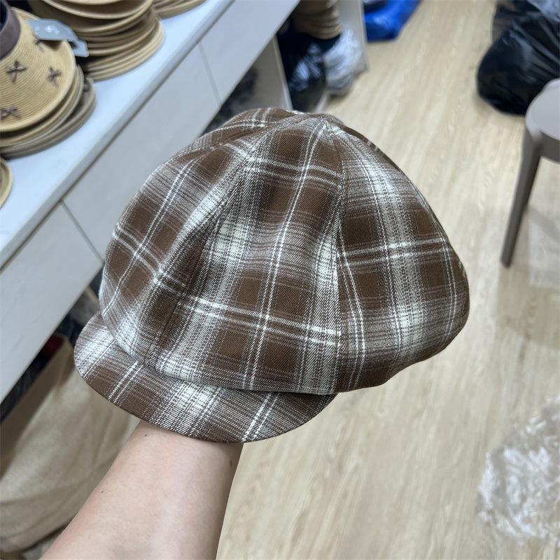 

Plaid beret women s spring and autumn new retro versatile painter hat big head circumference octagonal pumpkin hat M（56-58cm）