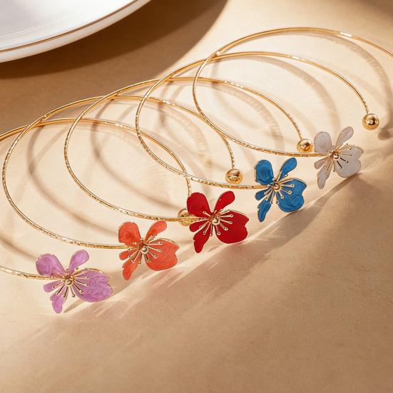 Flower Cuff Choker Enamel Flower Cuff Necklace Elegant Adjustable Wire Choker for Women Parties Holiday Beach Vacation Jewelry