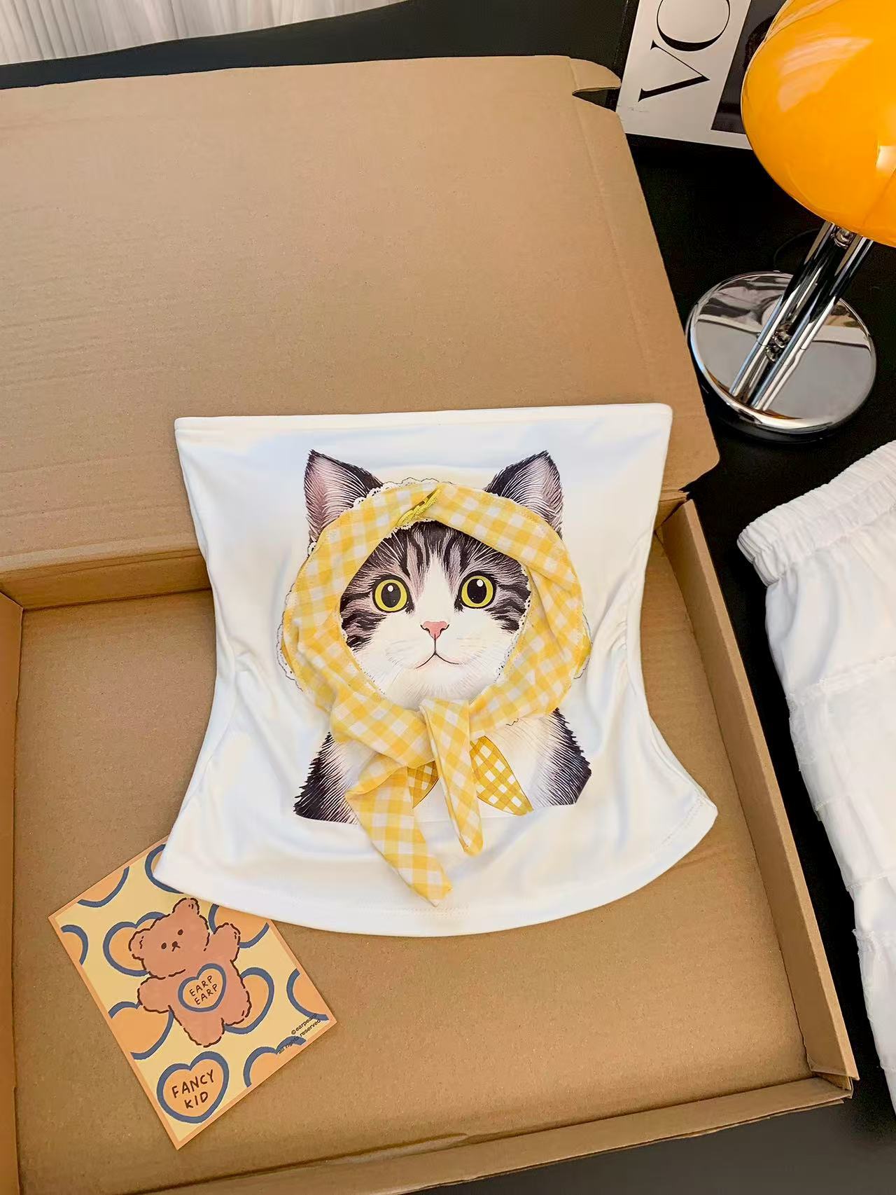 

Three-dimensional Kitten Sling Vest for Women, Plaid Spice Girl with Chest Pad, Tube Top, Non-slip Strip, Short Inner Top. One size fits all білий