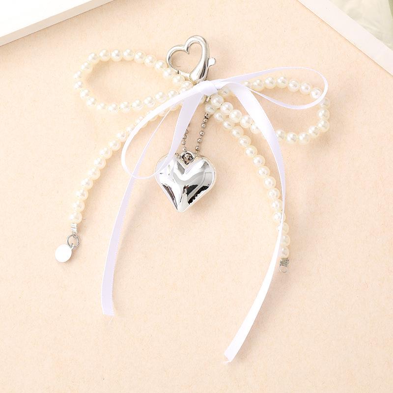 Creative Pearl Bow Pendant Keychain: Exquisite Gift Accessory for Bag or Phone Case