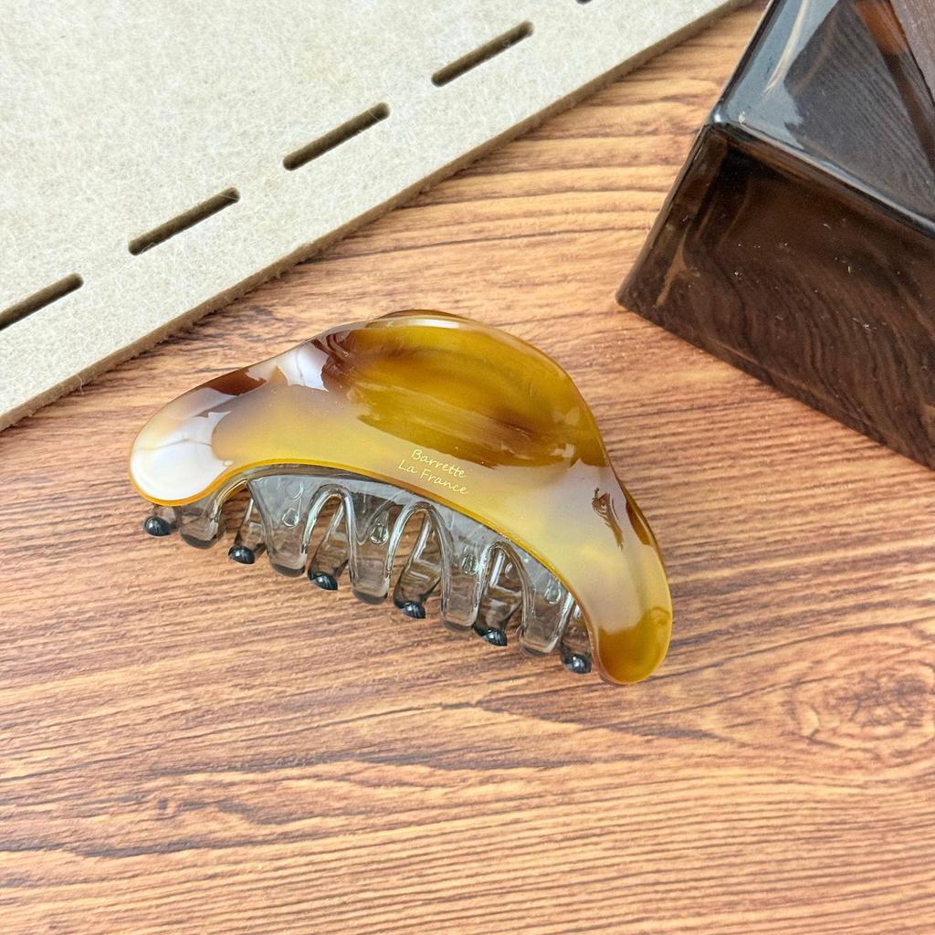 Medium Imitation Acetate Claw Clip for Back-of-Head Bun - Simple Shark Hair Accessory