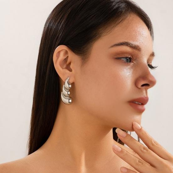 1 Pair Women Stud Earrings Water Drop Geometric Exaggerated Smooth Alloy Lightweight Daily Commute Ear Studs Lady Ear Jewelry