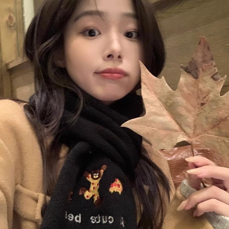 Cute Bear Embroidered Scarf Winter New Schoolgirl Wind Warm Versatile Couple Windproof Scarf