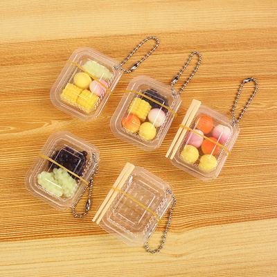 Mini caja de fruta desechable con palillos para casa de muñecas, modelo de comida de simulación, accesorios para casa de muñecas, escala 1/12