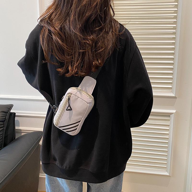 Casual Sports Messenger Bag Lightweight And Simple Shoulder Mobile Phone Bag Fashion Niche Personality Versatile Chest Bag