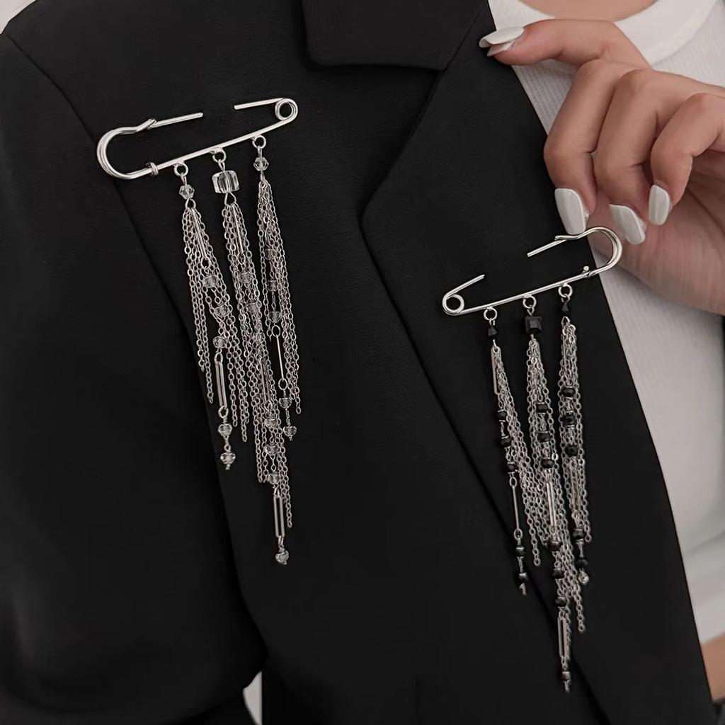 Salircon 2 Styles Personality Exquisite Crystal Chain Tassel Brooches for Women Handmade Pin Versatile Clothing Accessories Gift
