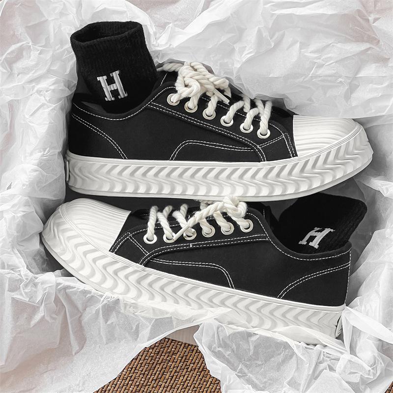 

Autumn breathable new canvas shoes men s casual trend versatile board shoes biscuits platform big head couple cloth shoes 44.0 Standard Board Shoe Size чёрный