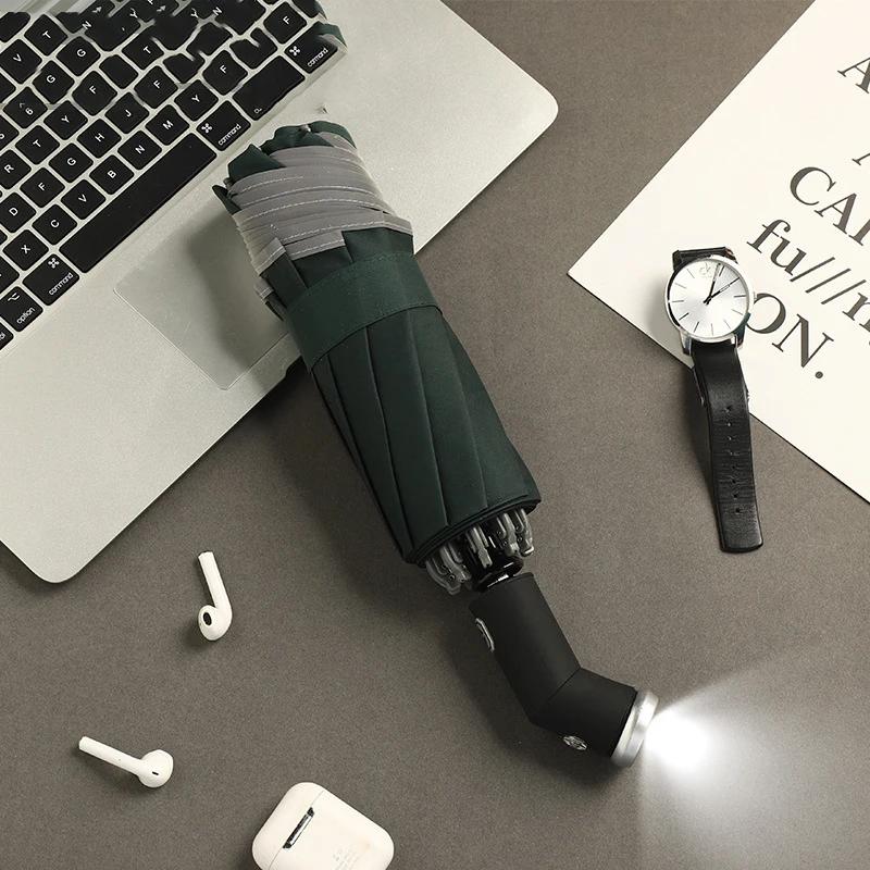 Automatischer Regenschirm mit reflektierendem Streifen, umgekehrter LED-Lichtschirm, drei faltbare umgekehrte 10 Rippen ohne Batterie