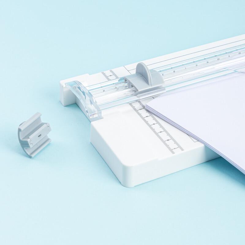 Deli Portable A4 Manual Paper Cutter CN Plug (adapter Included)