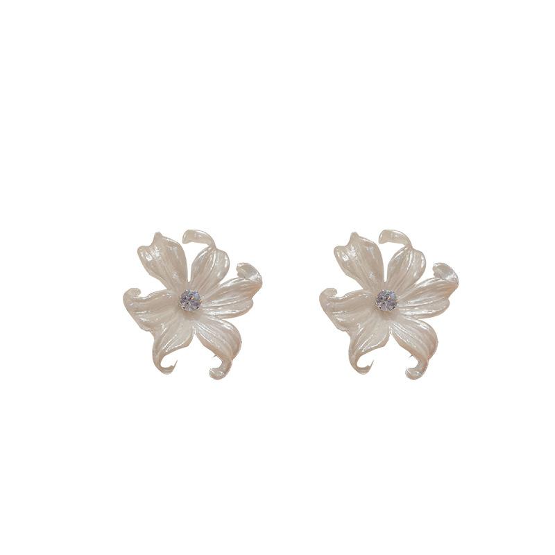 Silver Needle Zircon Flower Geometric Earrings Niche Design Temperament Stud Earrings High Sense Fashion Versatile Earrings