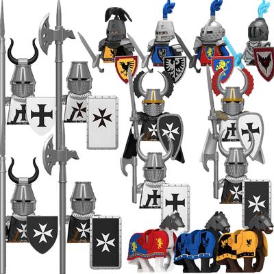 Blocchi da costruzione medievali Crociate Ospitalieri Teutonici Cavalieri del Leone Figure Soldati Armi Scudi Cavallo da guerra