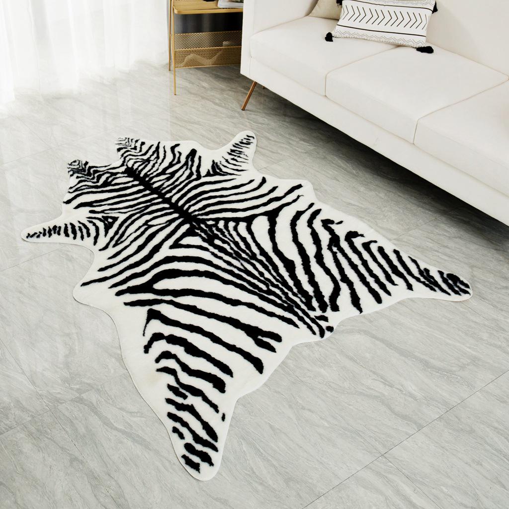 Black and White Striped Carpet, 150x200cm