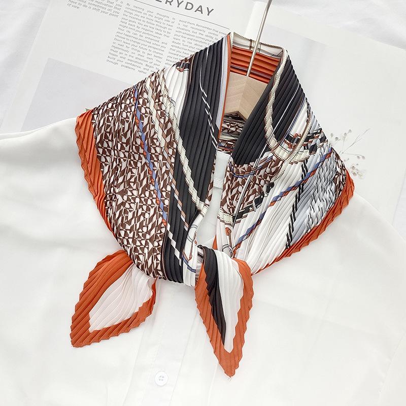 Retro Color Block Crinkled Square Scarf - 70cm Pleated Neckerchief in Imitation Silk for Women