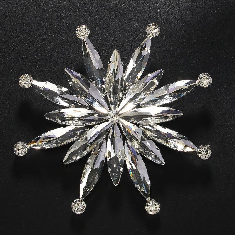 

Flower Brooch Metal Exaggerated Rhinestone Brooch Oversized Full Diamond Accessories Female Brooch срібний