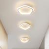 Lampade da soffitto per corridoi e ingressi in stile nordico: Design Moderni e Creativi per Guardaroba e Balconi