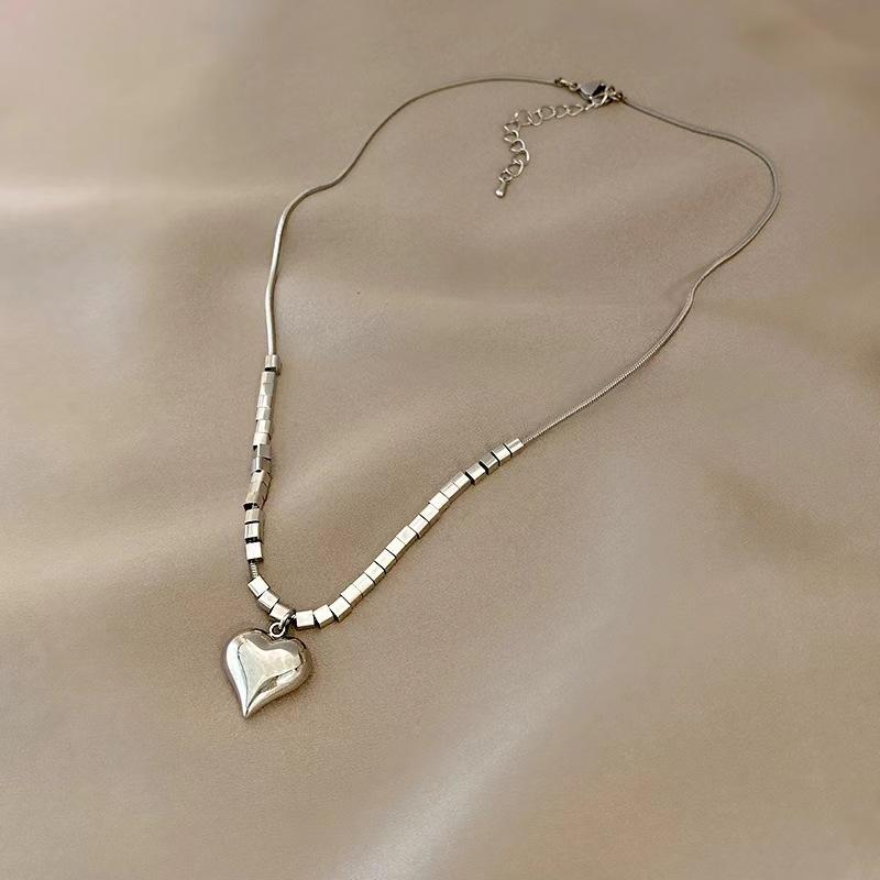 Silver Titanium Steel Love Necklace Women's Ins Tide Niche Design Simple Fashion Collarbone Chain Temperament Versatile Sweater Chain