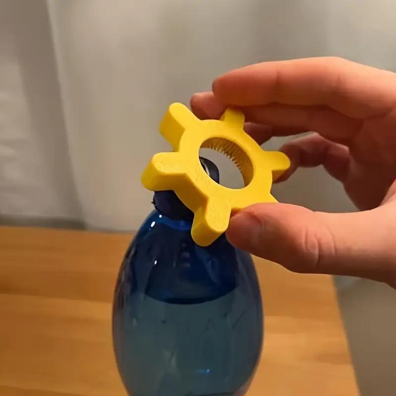 Manual Plastic Bottle Opener Home Kitchen Rotating Coke Bottle Opener Tool Toy
