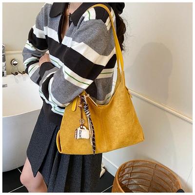 Bolsa Tote Feminina Grande Capacidade em Camurça de Veado - Transversal Tendência Outono/Inverno 2025