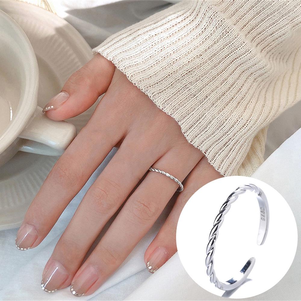 Exquisiter offener Goldring: Japanischer & Koreanischer Stil, Dünnes Band mit Diamanten besetzt, Stapelbarer & Eleganter Fingerschmuck