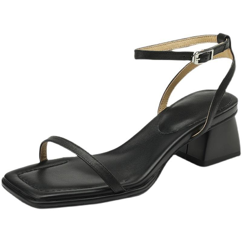New One-word Sandals Women's Medium Heel Thick Heel Fashionable and Versatile Design Sense