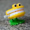 1pcs Clockwork Toy Upper Chain Jumping Tooth Toy Children Jump Teeth Running Clockwork Spring Wind Up Toy