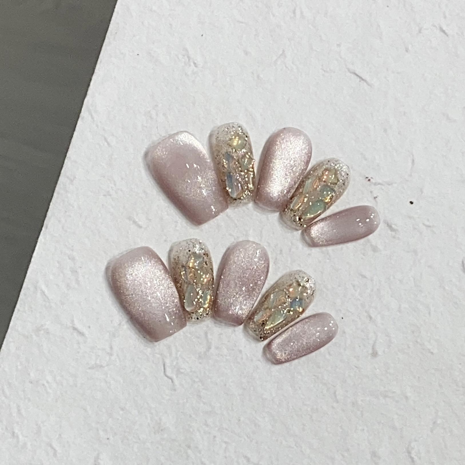 

Glass Bead Light and Transparent Pink Cat Eye Maillard Special-shaped Drill Hot S