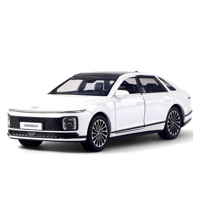 Grandeur GN7 Diecast Mini Car, White, 1 Piece