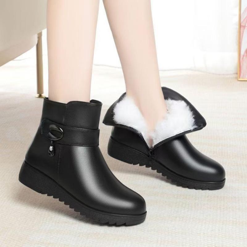 

Winter new velvet cotton boots soft leather snow boots women s short boots soft-soled non-slip cotton shoes 41
