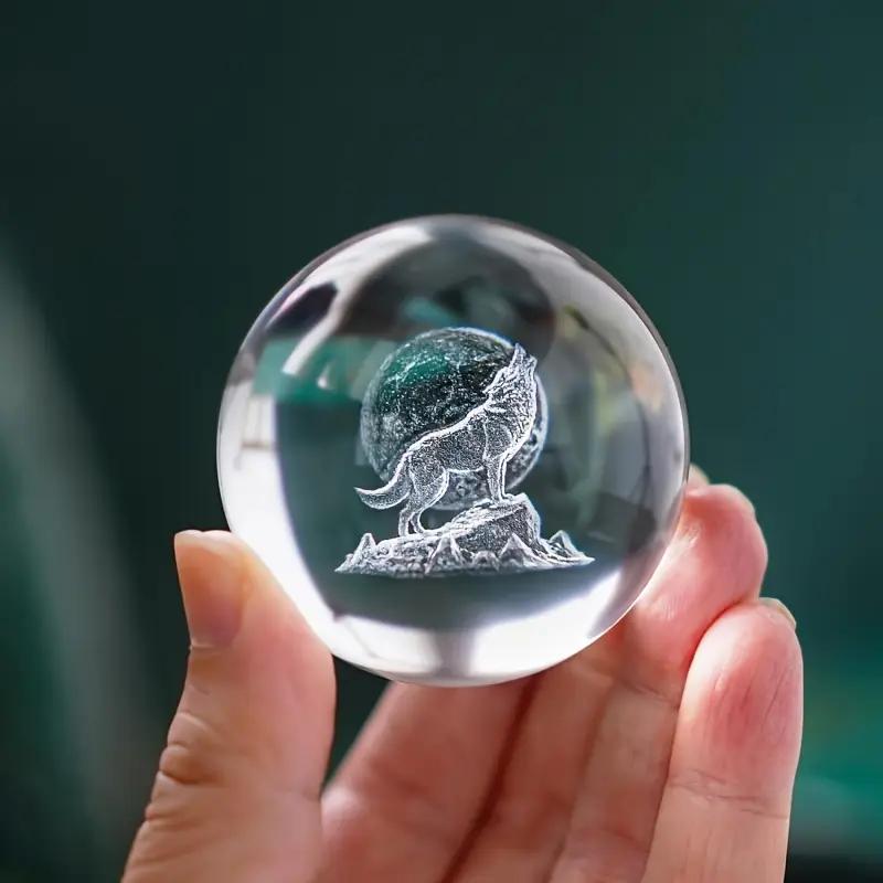 1 Piece of Wolf King Howling Crystal Ball Decorative Item, Birthday Gift Glass Ball, Home Decor Item with Base, Birthday Gift Fo