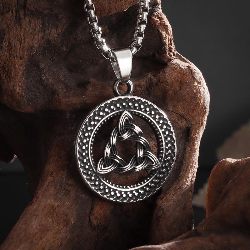 Vintage Valknut Pendant Trinity Celtic Knot Necklace Fashion Lucky Amulet Jewelry Gift for Men and Women