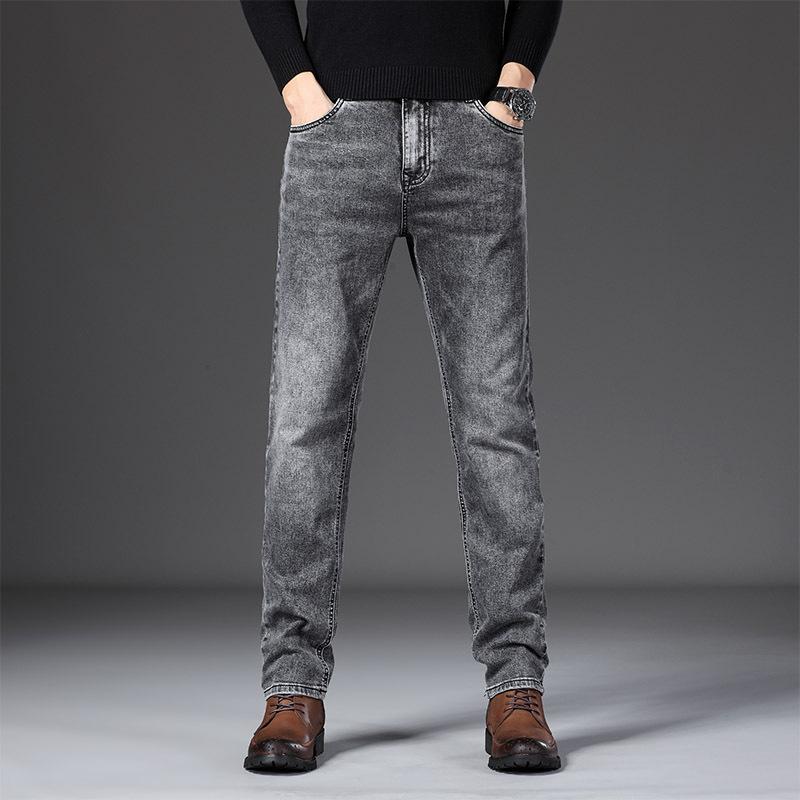 Trendy, slim-fit stretch men’s skinny jeans: versatile, slimming casual trousers