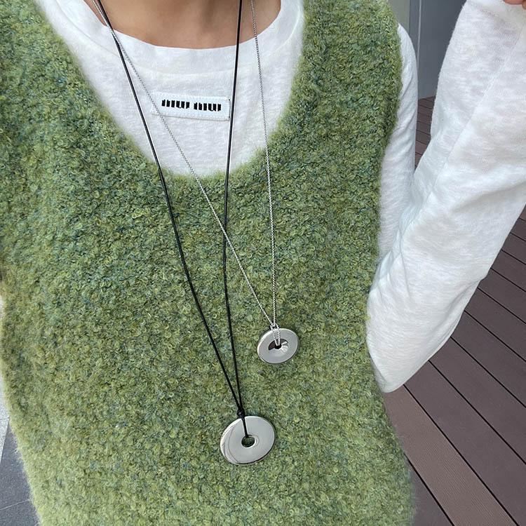 Blogger-Style Water Bottle Pendant Necklace with Safety Buckle - Minimalist Metal Chain for Women