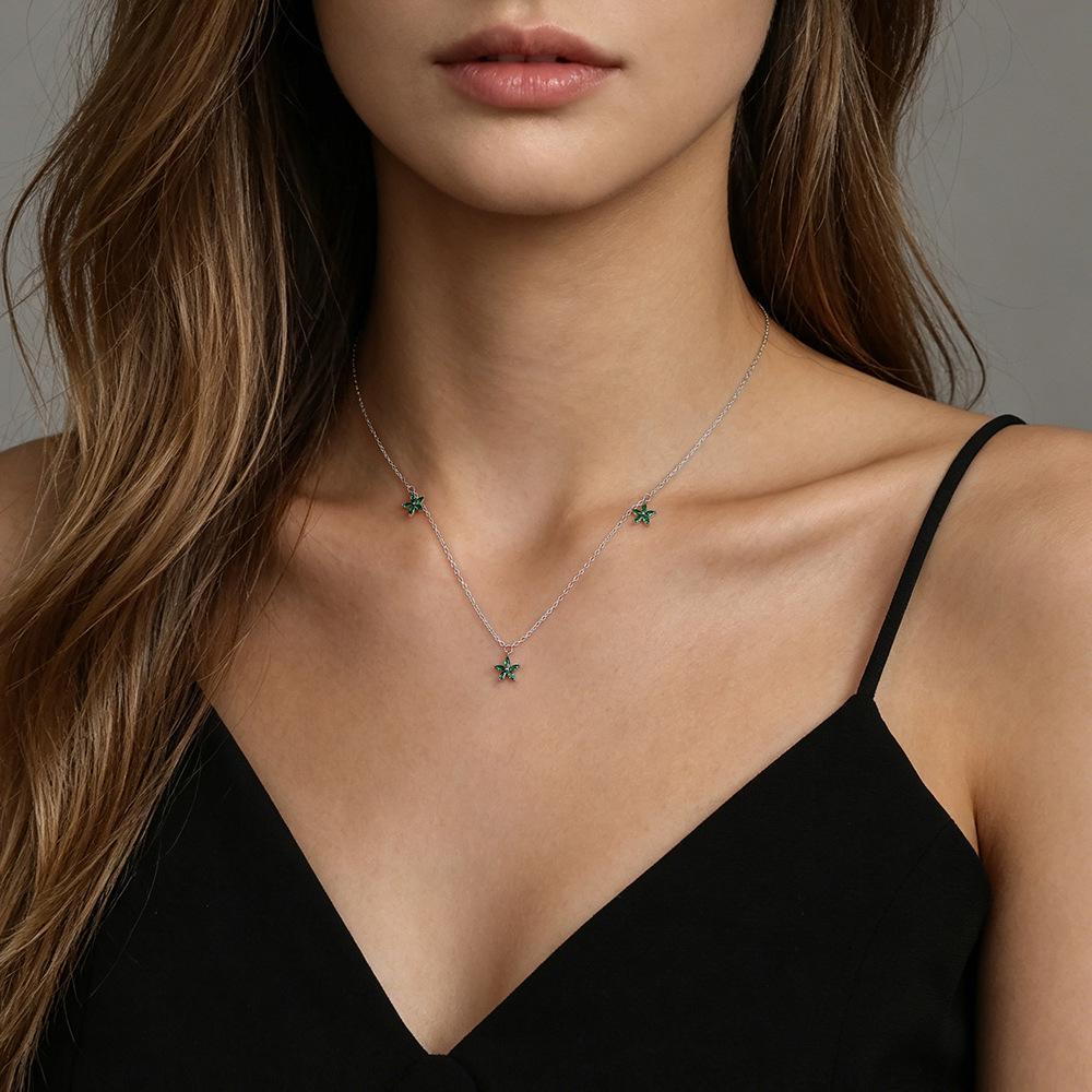 French Luxury S925 Sterling Silver Emerald Zircon Flower Pendant Necklace for Women