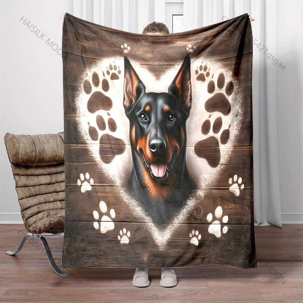 Heart-shaped Paw Print Design Pattern Blanket Flannel Material Soft Warm for All Seasons, Home Outdoor Camping Picnics RV